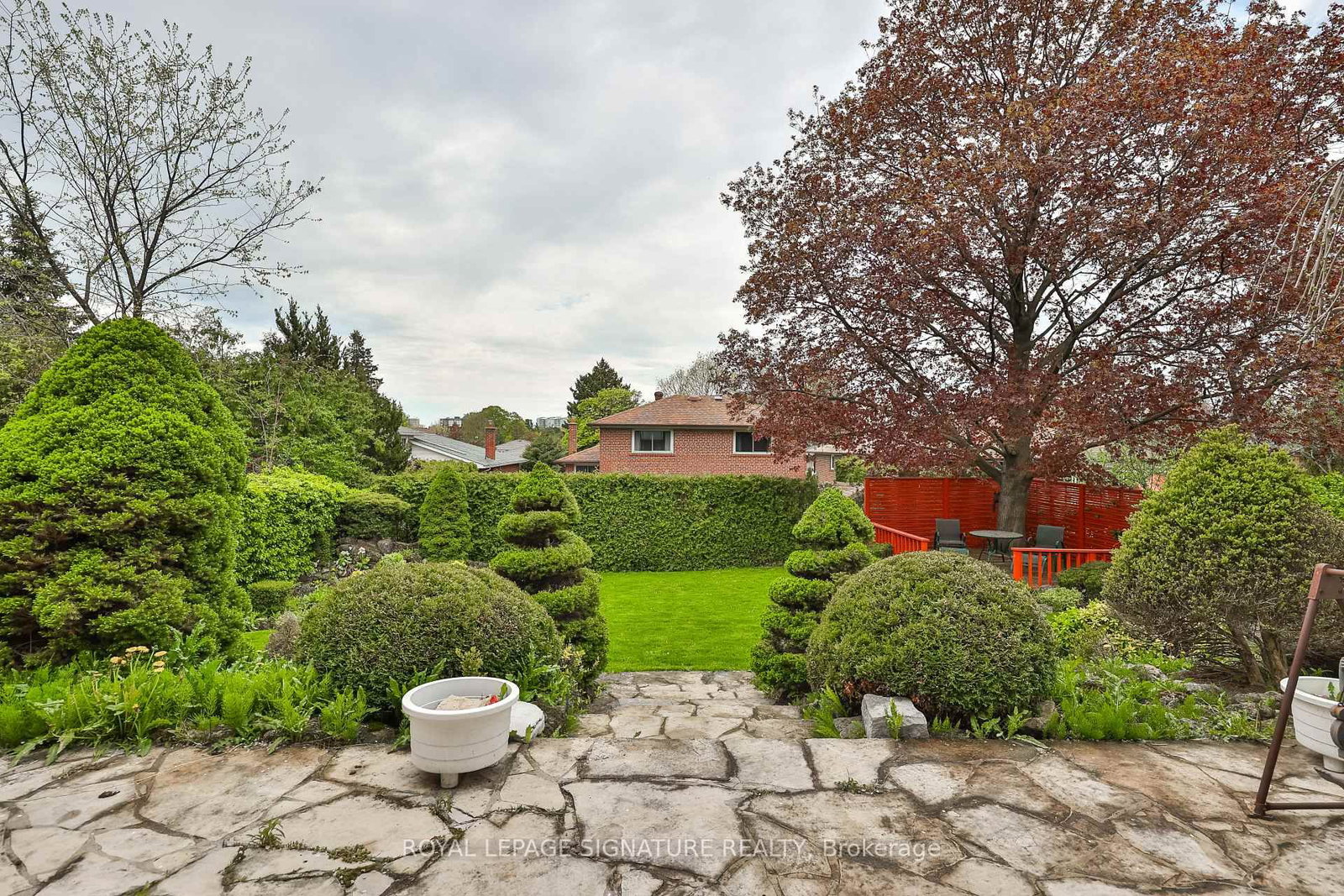 14 Logstone Crescent • Toronto, ON photo 38