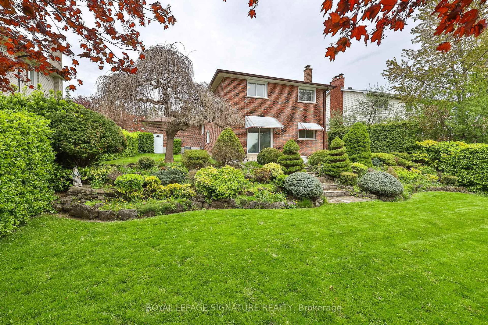 14 Logstone Crescent • Toronto, ON photo 41