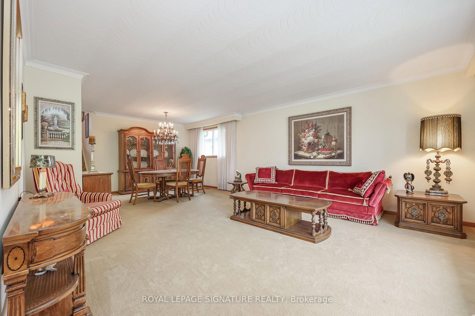 14 Logstone Crescent • Toronto, ON photo 8