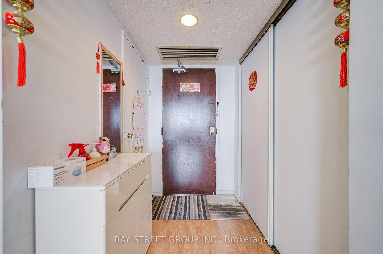 160 alton towers Circle • #1607 • Toronto, ON photo 10
