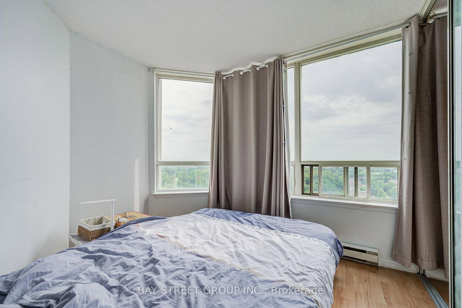 160 alton towers Circle • #1607 • Toronto, ON photo 22