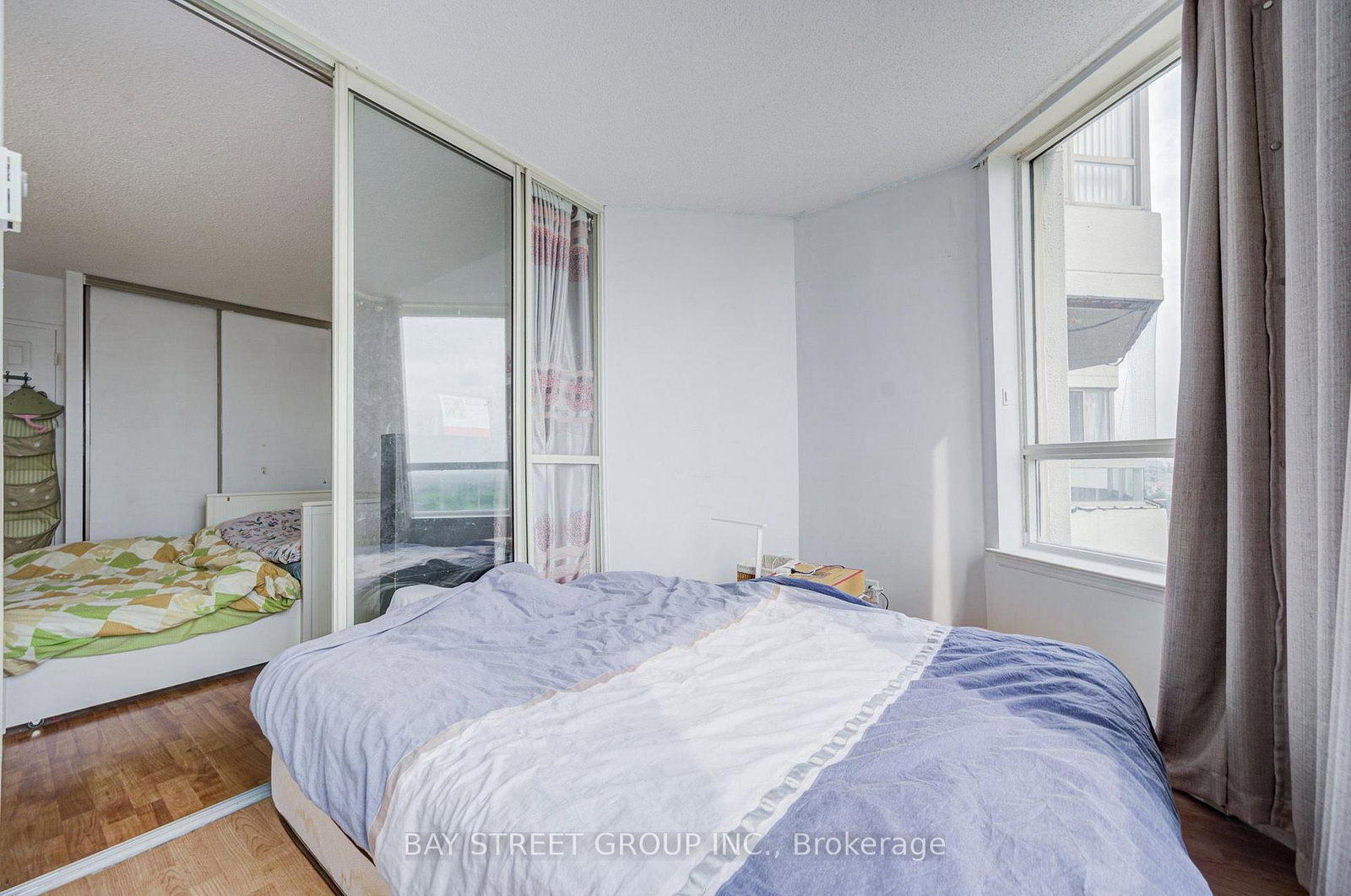 160 alton towers Circle • #1607 • Toronto, ON photo 23