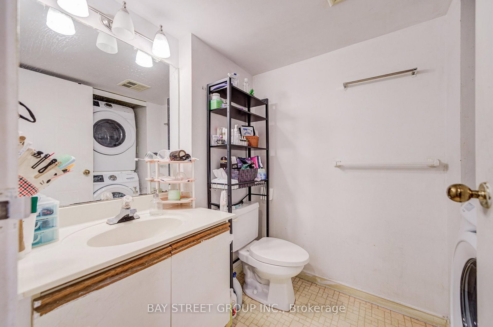 160 alton towers Circle • #1607 • Toronto, ON photo 25