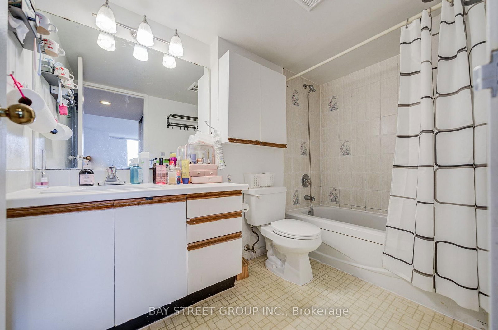 160 alton towers Circle • #1607 • Toronto, ON photo 29