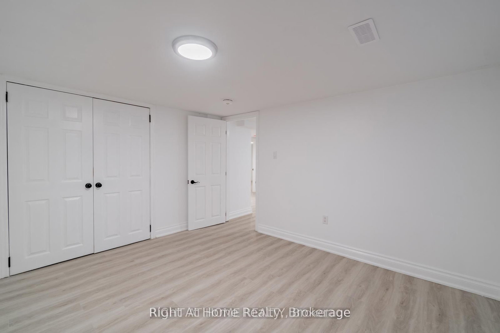 899 Florell Dr, Oshawa, view 11