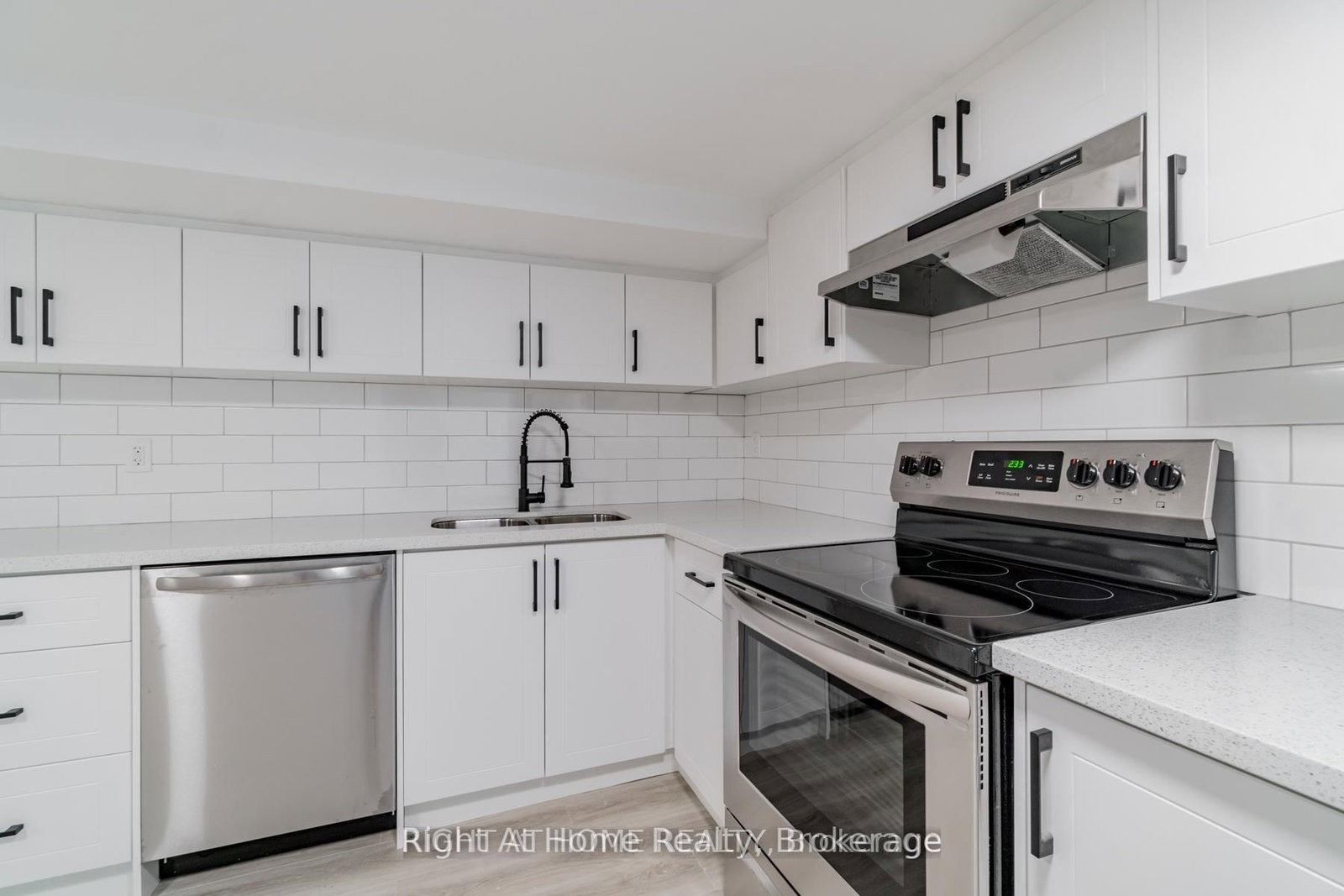 899 Florell Dr, Oshawa, view 8