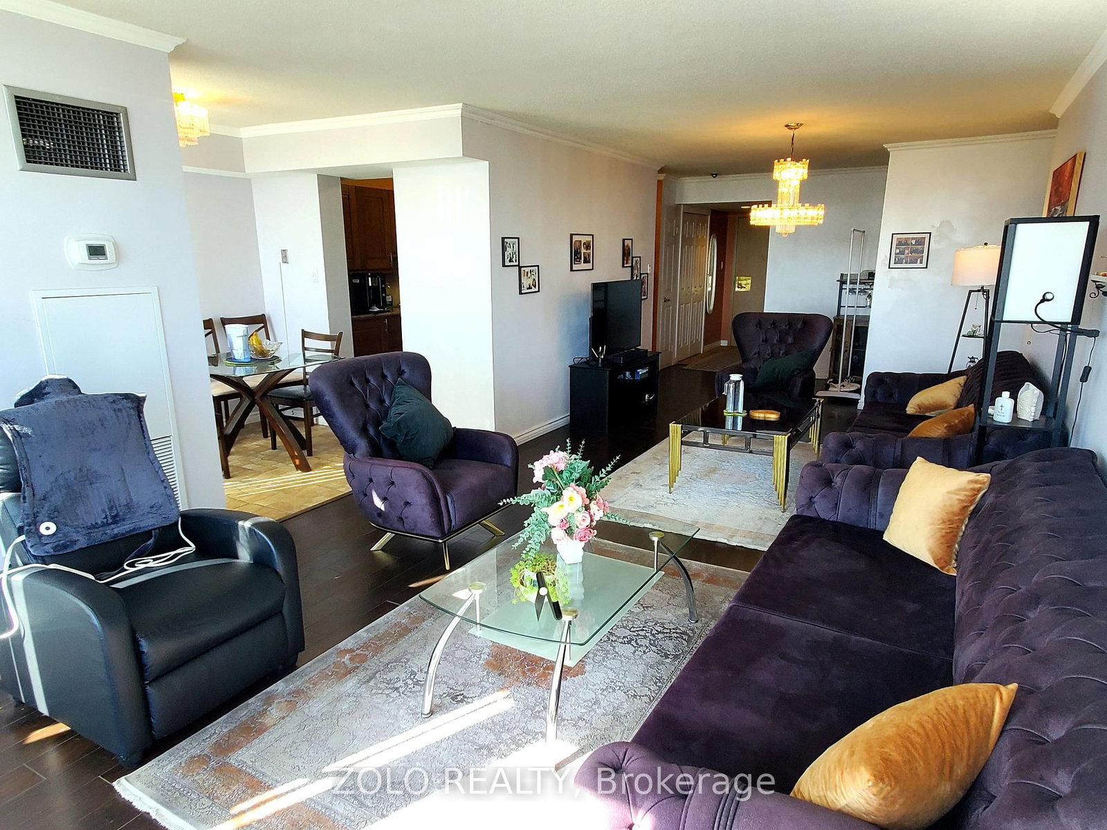 3233 Eglinton Avenue E • #805 • Toronto, ON photo 6