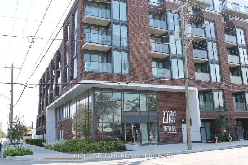 211 - 201 BROCK Street S