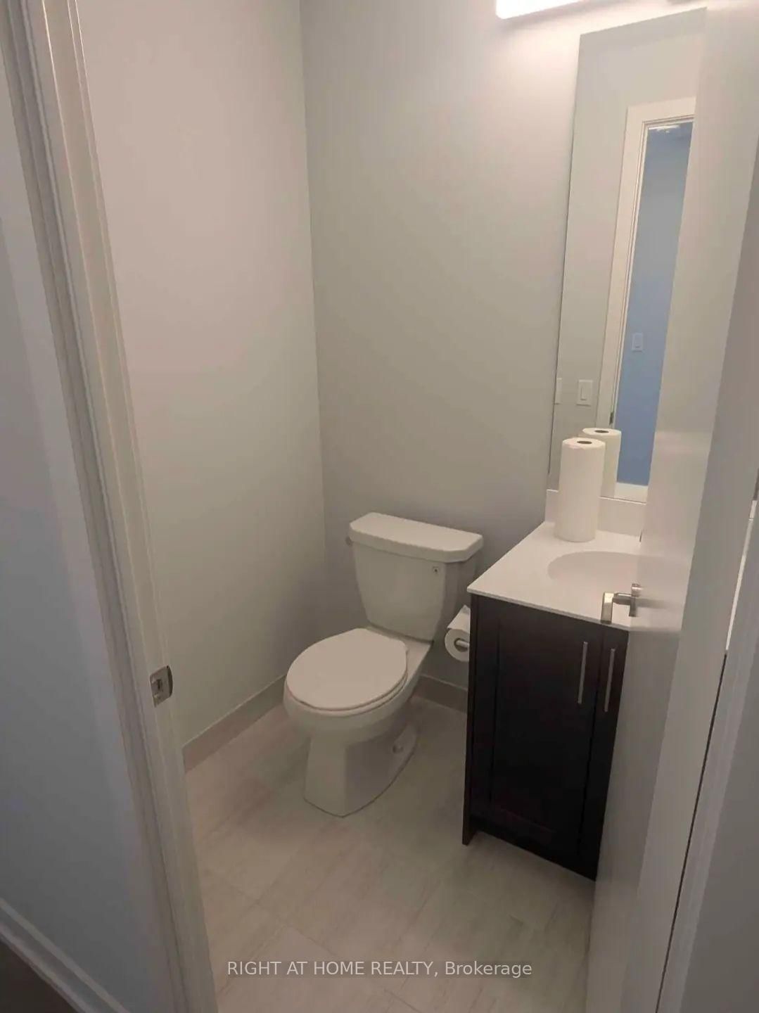 201 BROCK Street S • #211 • Whitby, ON photo 20