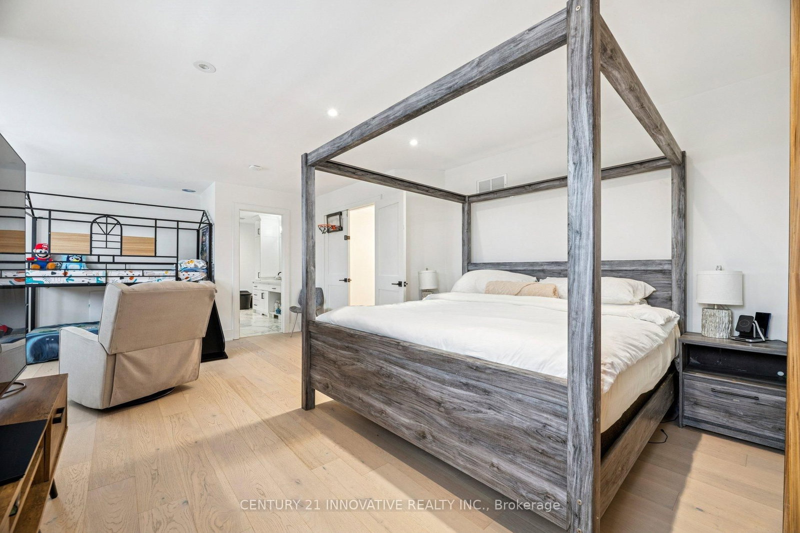6 Devonridge Crescent • Toronto, ON photo 31