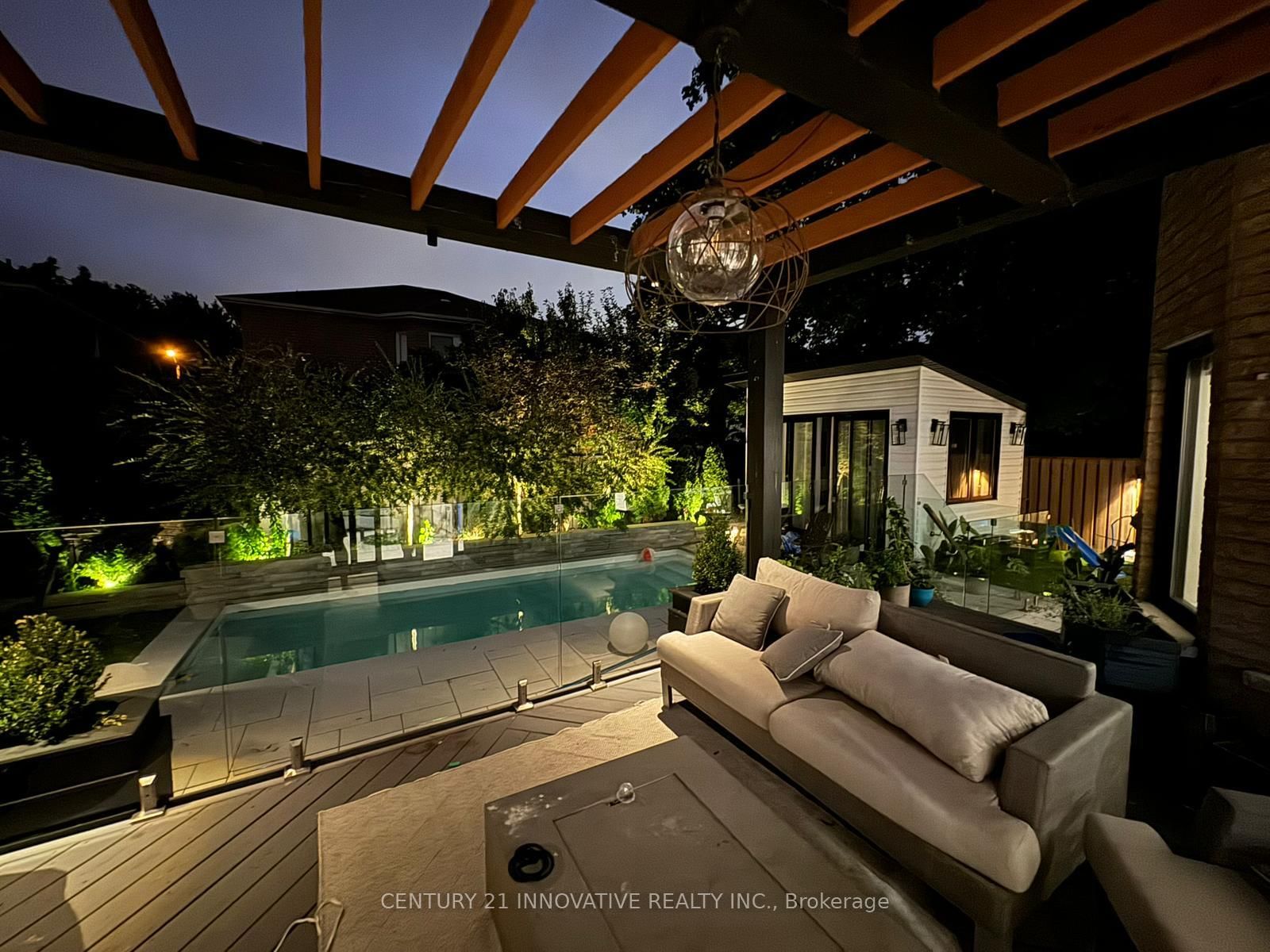 6 Devonridge Crescent • Toronto, ON photo 37