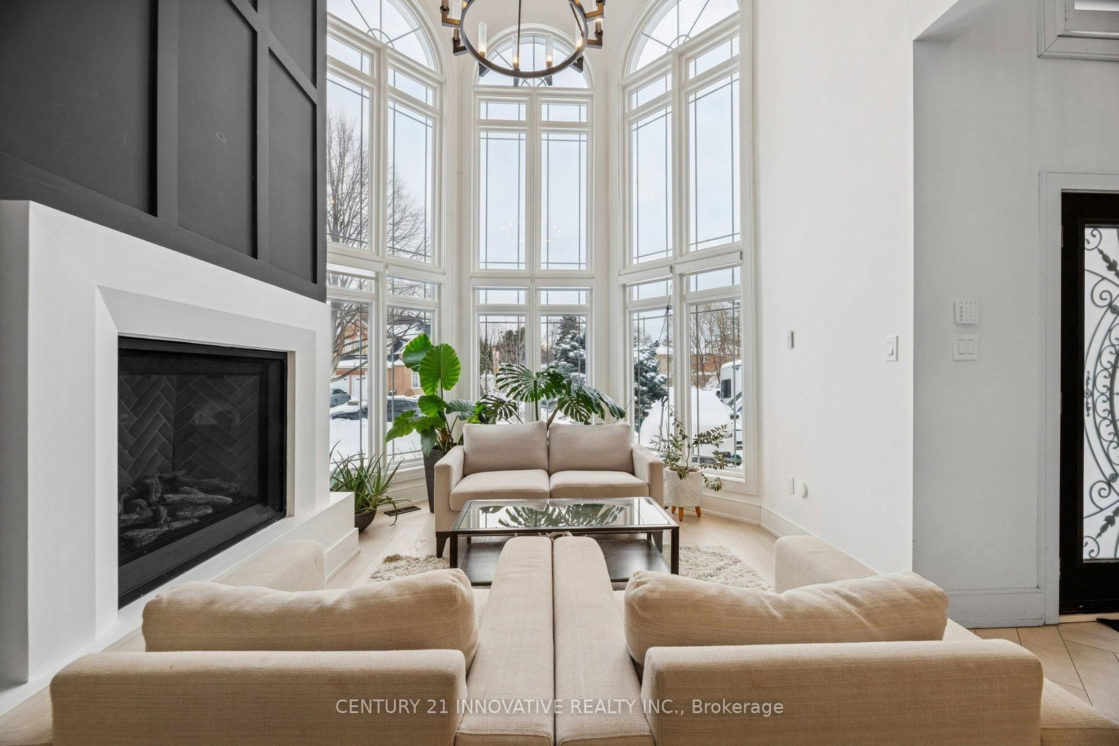 6 Devonridge Crescent • Toronto, ON photo 8
