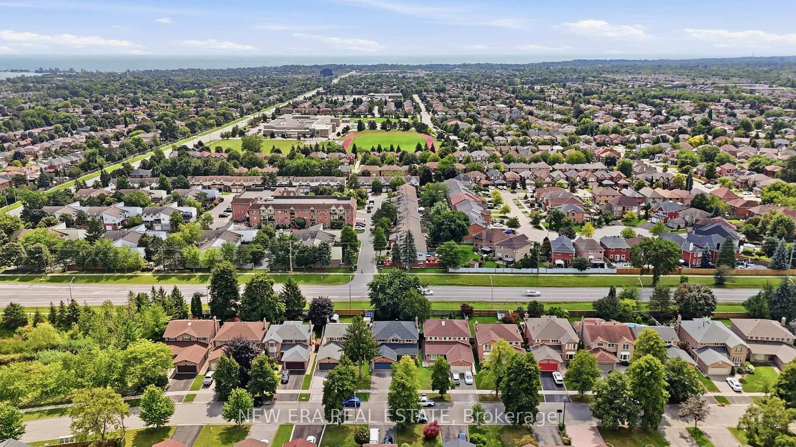 630 Cognac Crescent • Pickering, ON photo 4