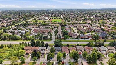 630 Cognac Crescent • Pickering, ON photo 4
