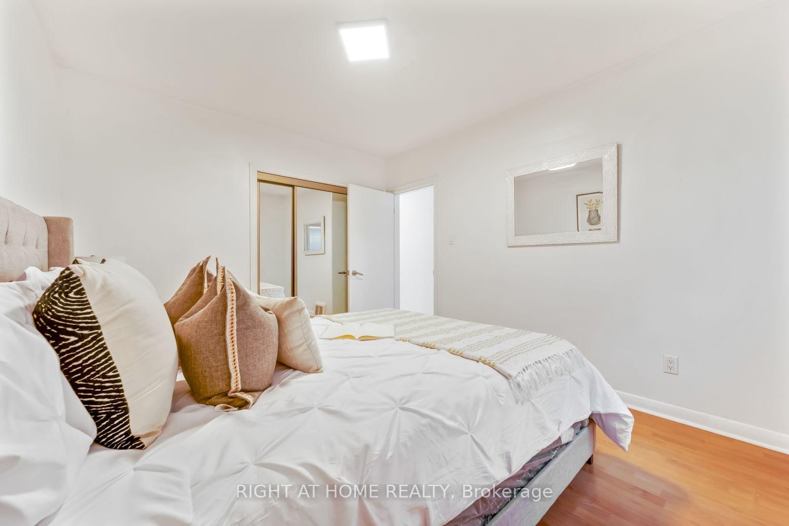 19 Martorino Drive • Toronto, ON photo 18