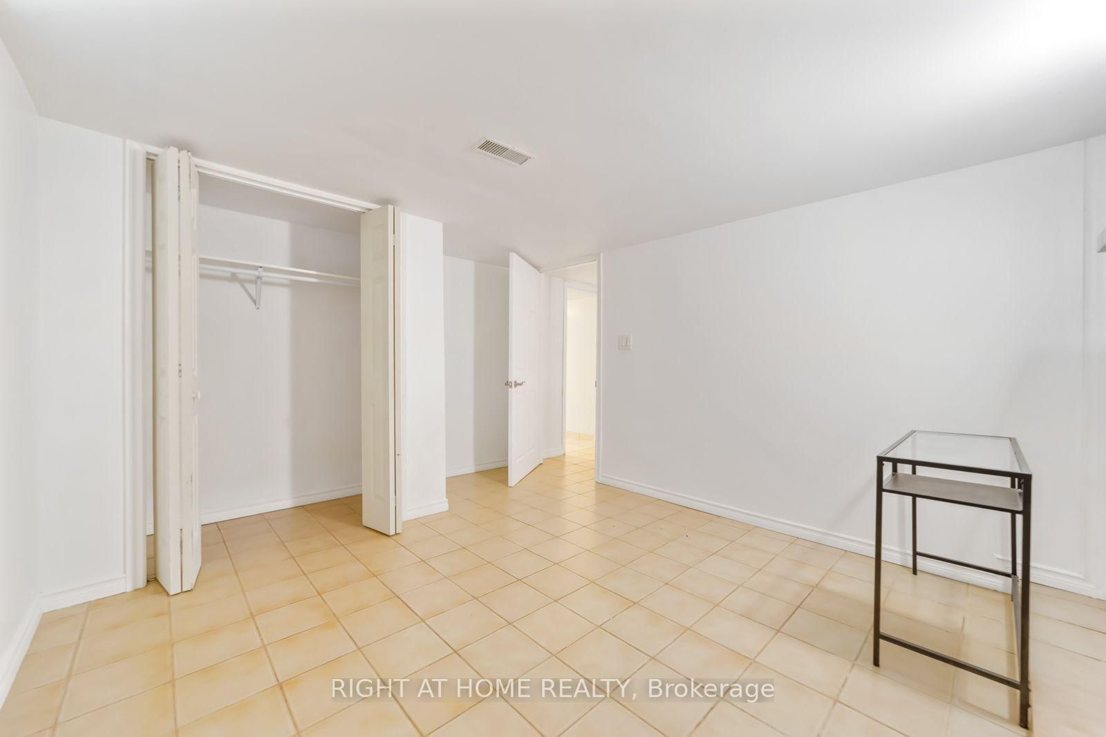 19 Martorino Drive • Toronto, ON photo 28