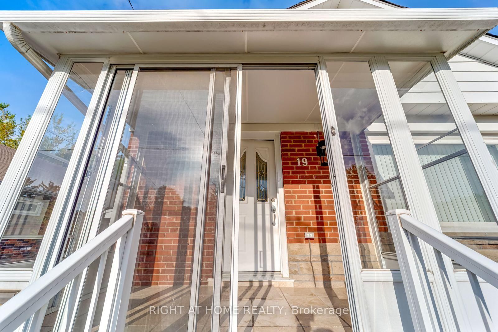 19 Martorino Drive • Toronto, ON photo 5