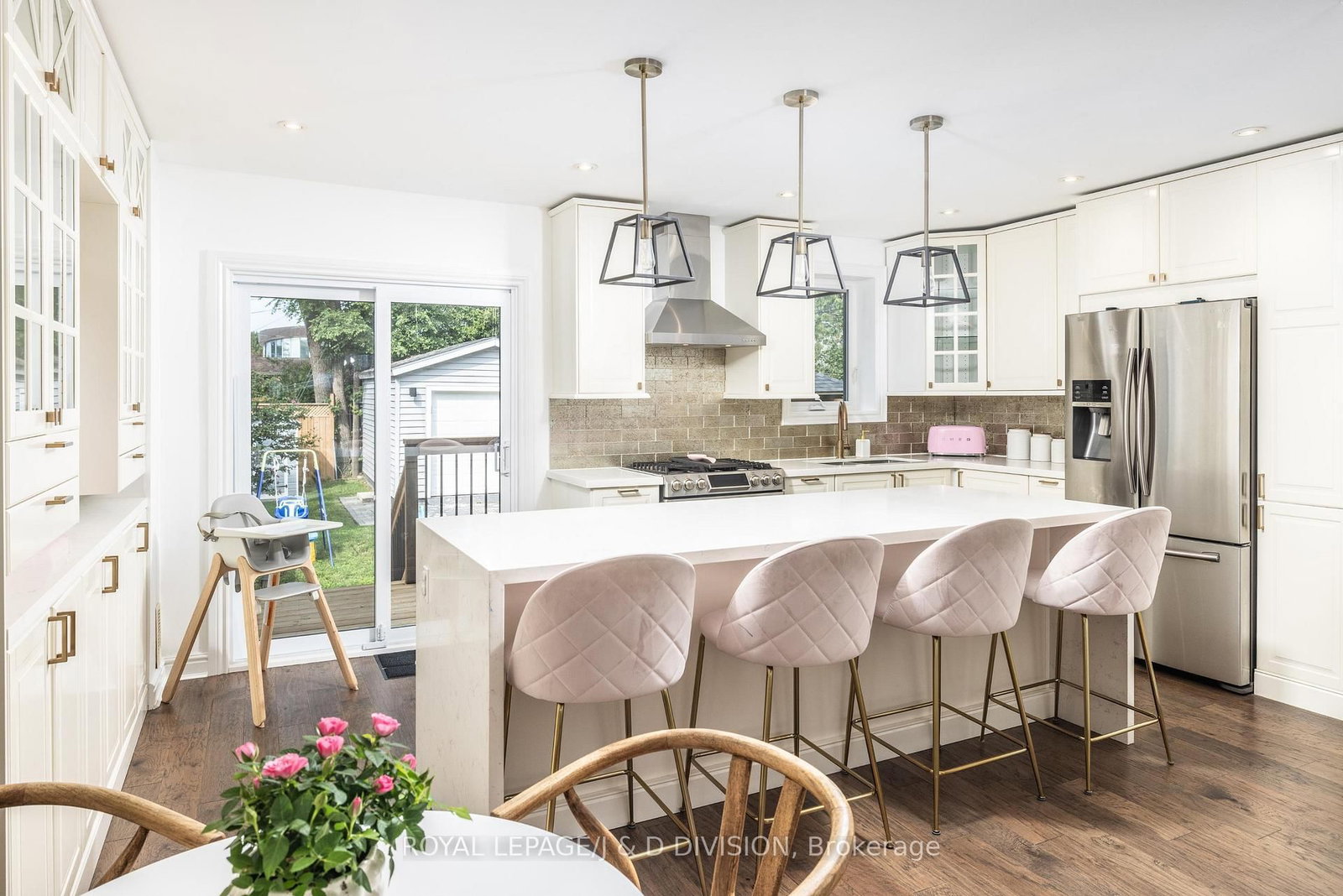 6 Lankin Boulevard • Toronto, ON photo 18