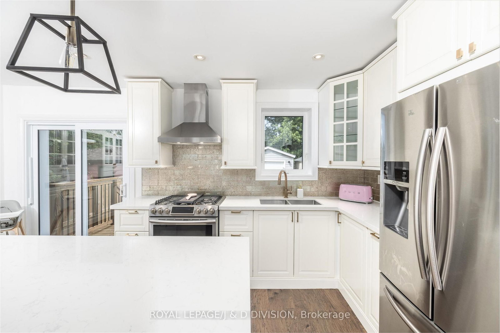 6 Lankin Boulevard • Toronto, ON photo 24