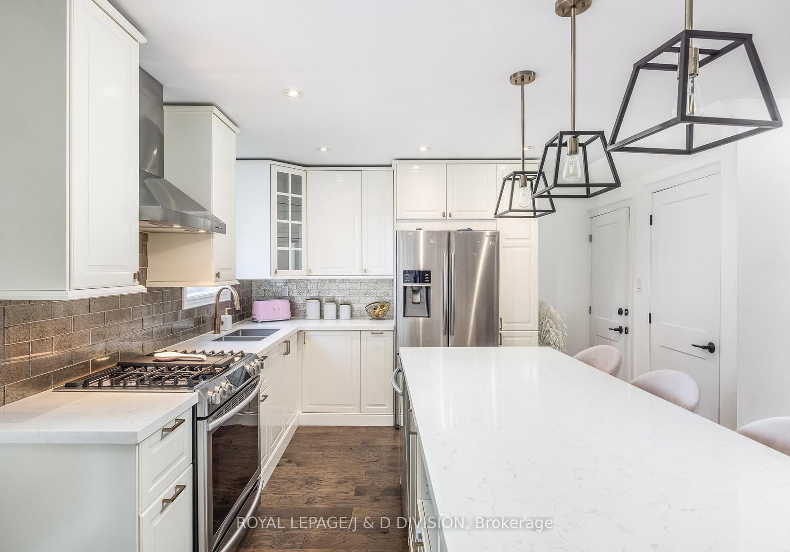 6 Lankin Boulevard • Toronto, ON photo 25