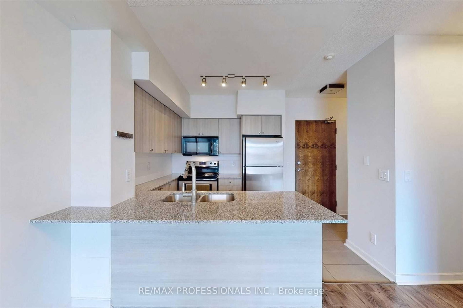 313-1235 Bayly St, Pickering, view 5