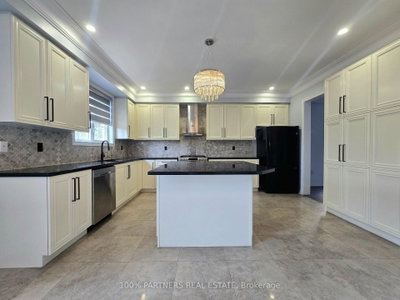 8 St. Philip Court • Whitby, ON photo 9