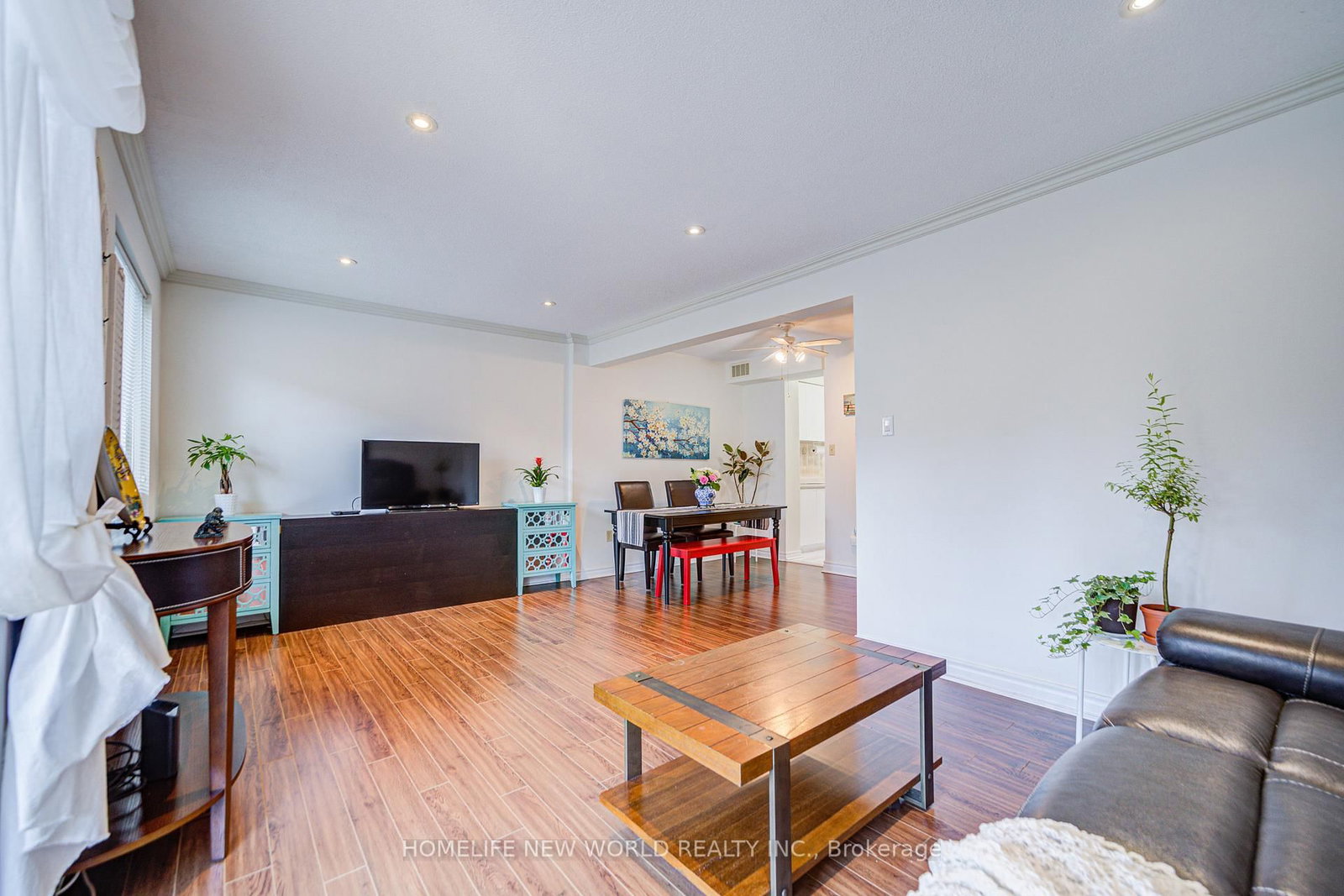 44 Chester Le Boulevard • #39 • Toronto, ON photo 14