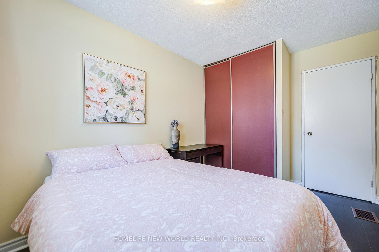 44 Chester Le Boulevard • #39 • Toronto, ON photo 22