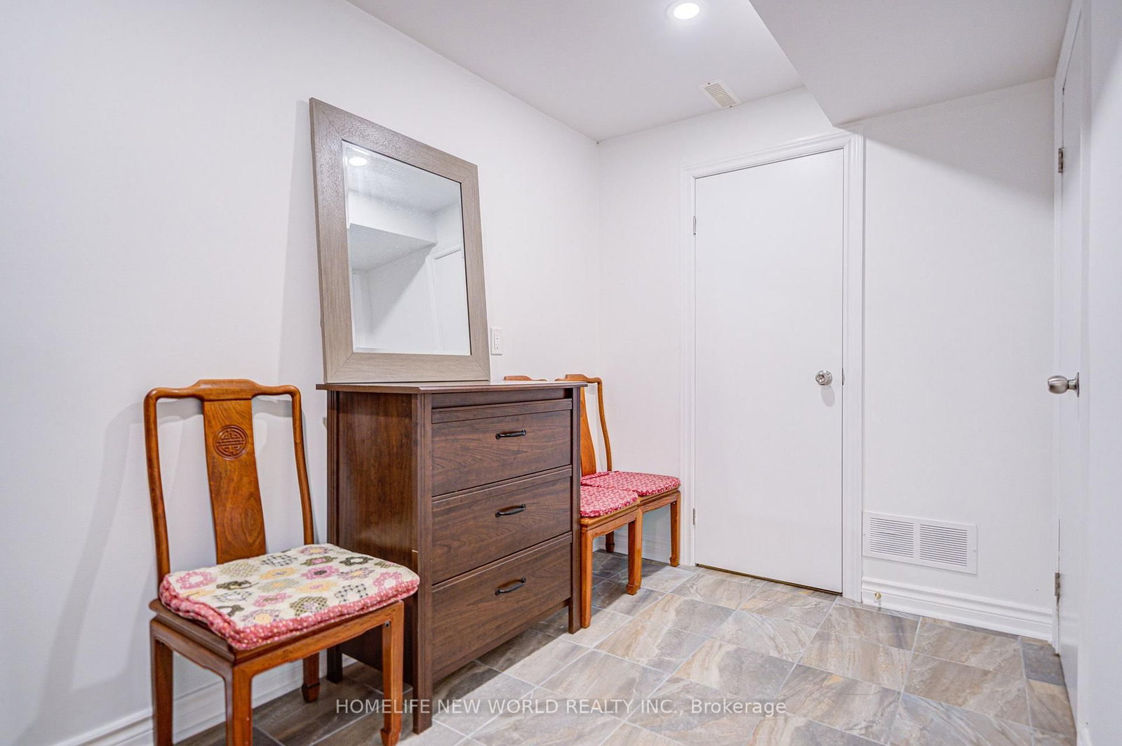 44 Chester Le Boulevard • #39 • Toronto, ON photo 37