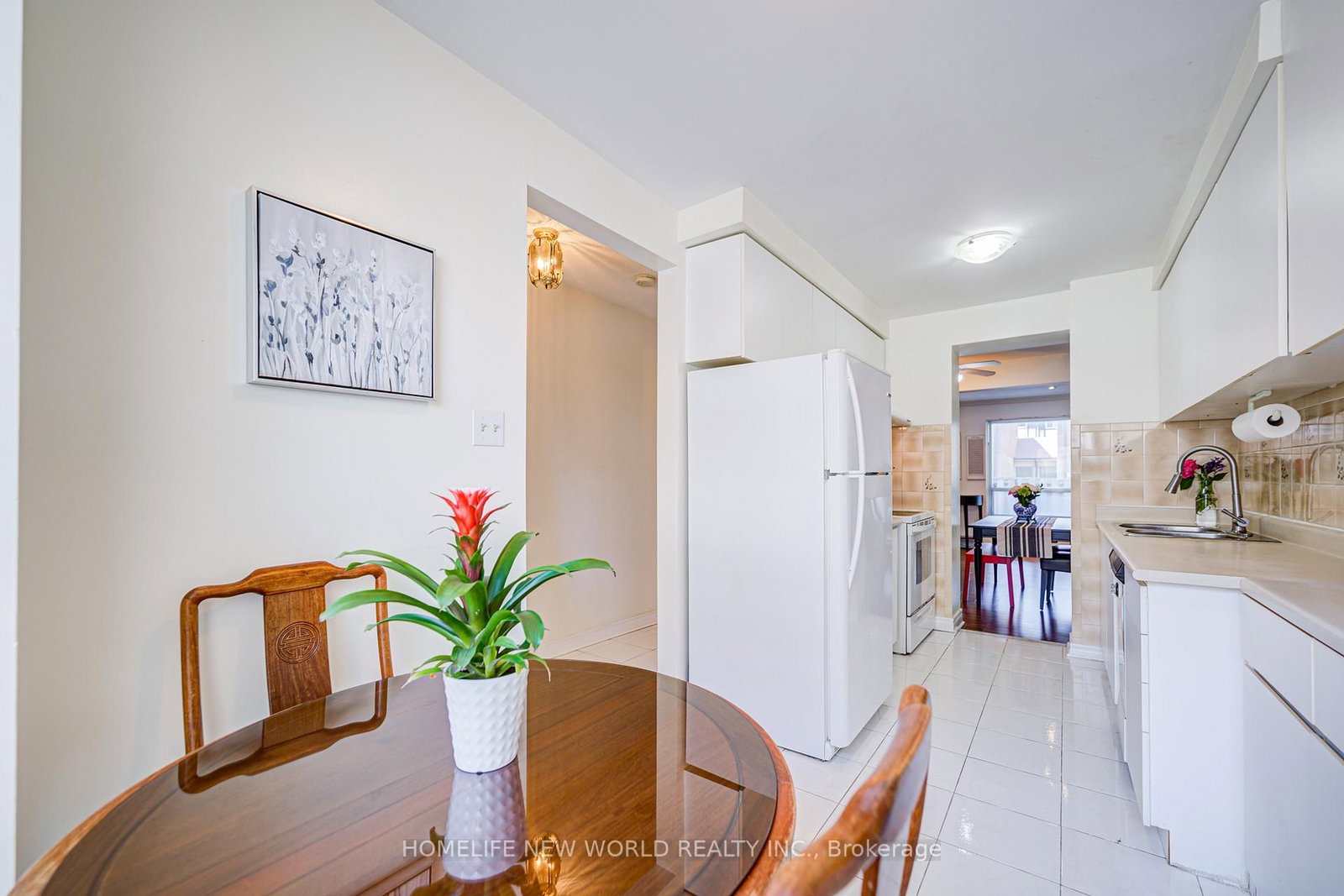 44 Chester Le Boulevard • #39 • Toronto, ON photo 8