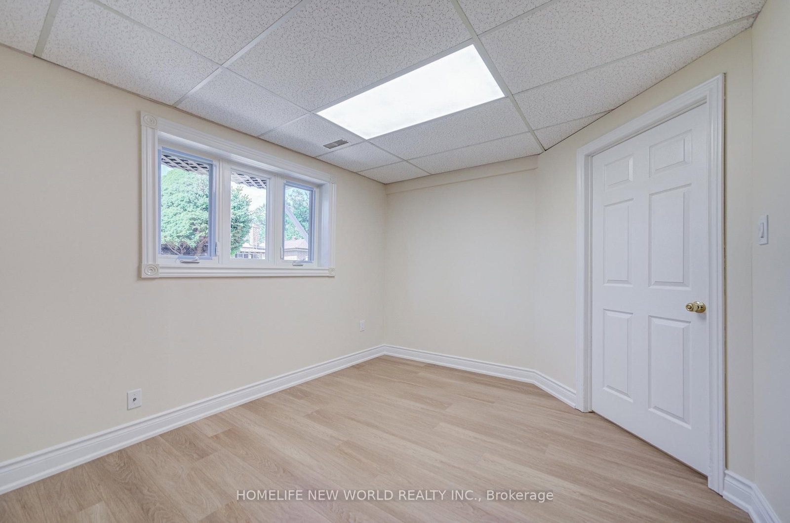 46 Tineta Crescent • Toronto, ON photo 6