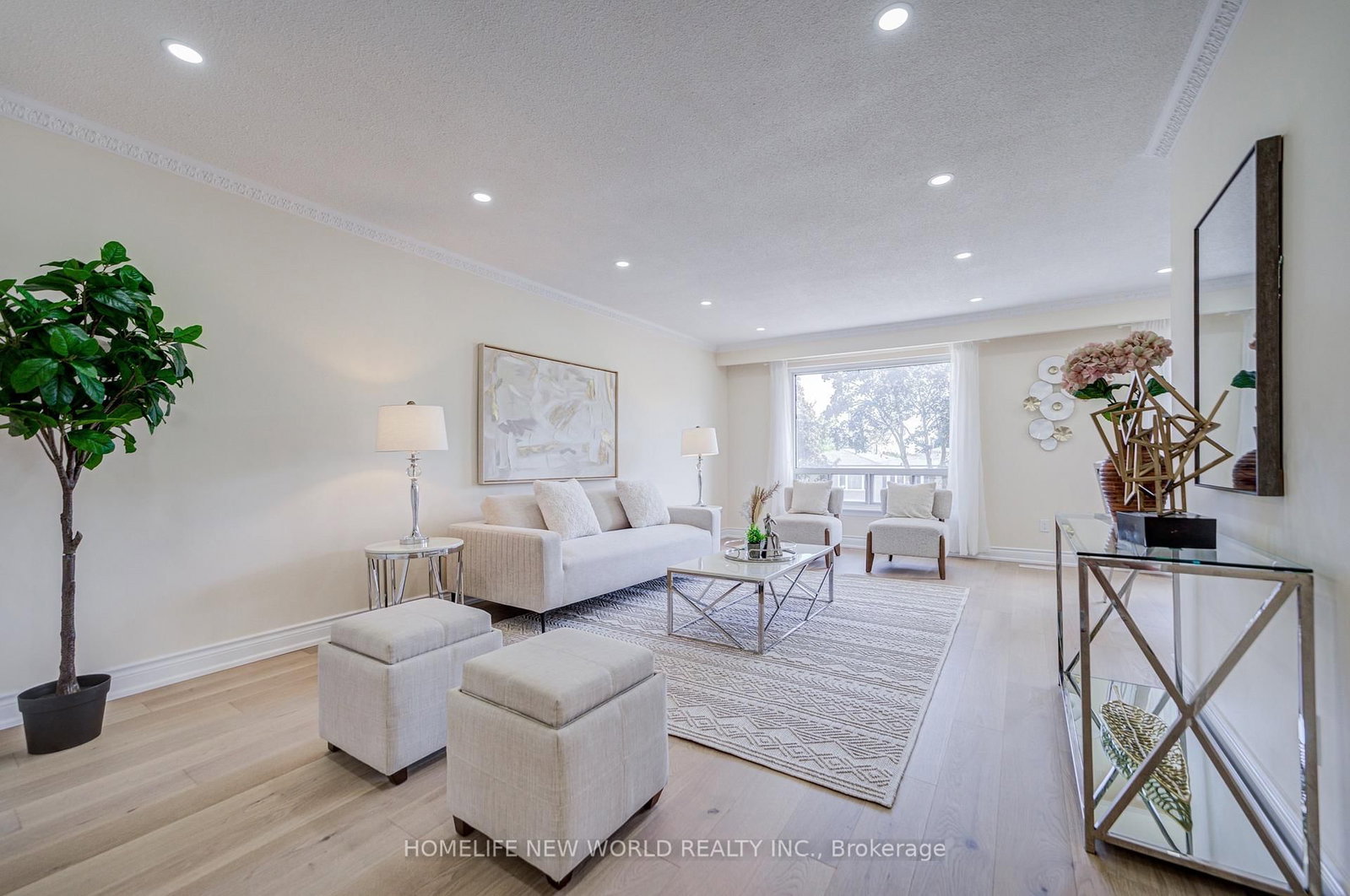 46 Tineta Crescent • Toronto, ON photo 9