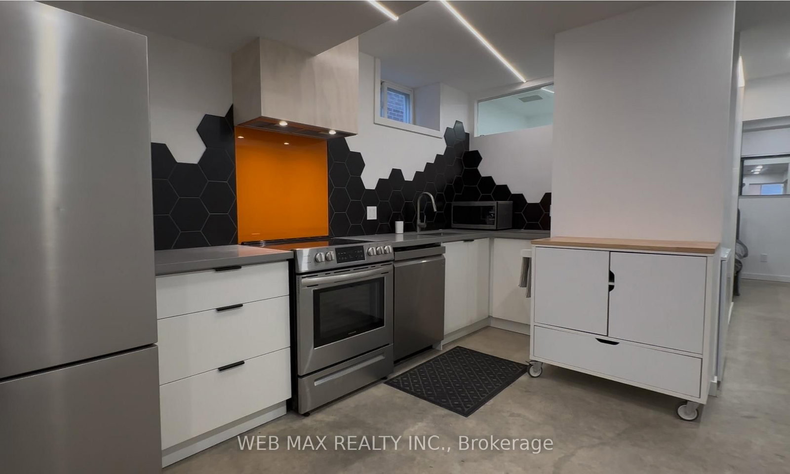 2 - 173 Milverton Boulevard, Toronto 4