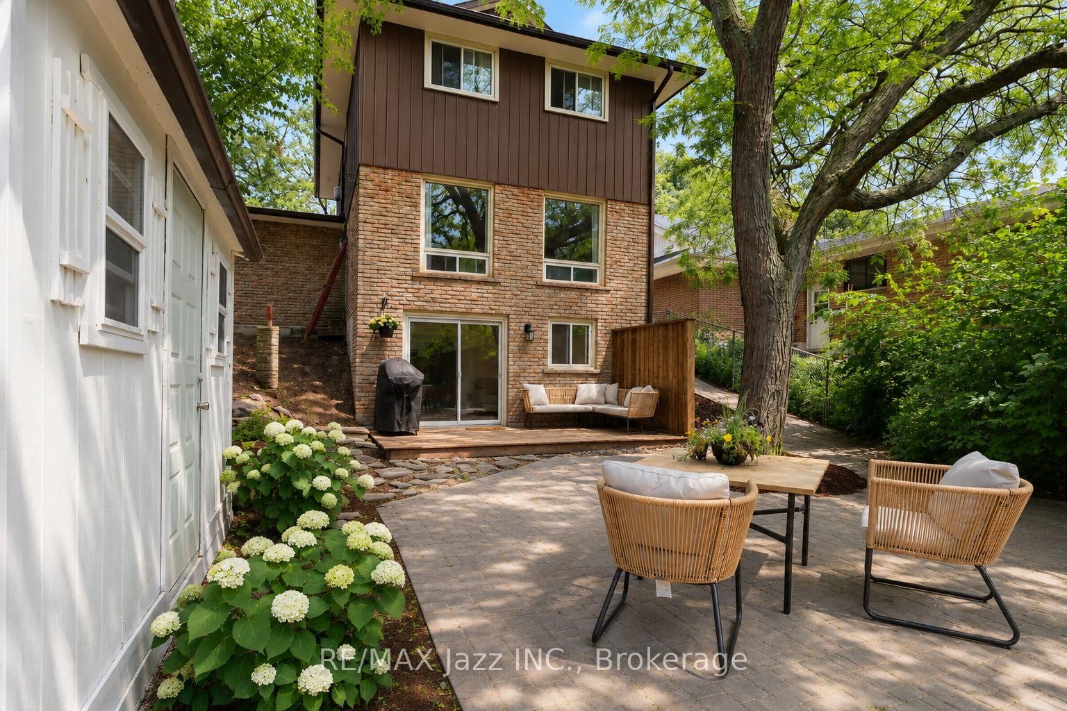 304 Annes Street • Whitby, ON photo 20