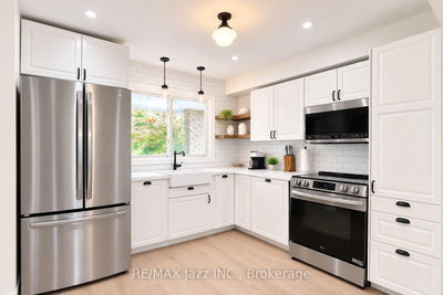 304 Annes Street • Whitby, ON photo 4