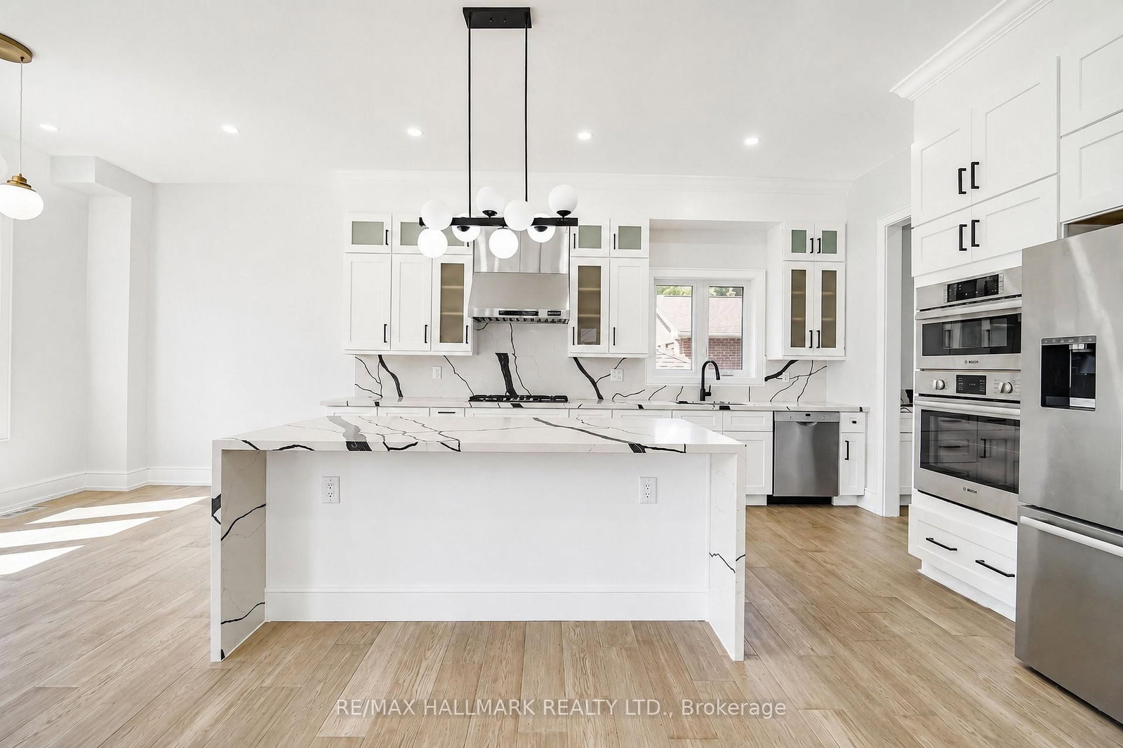 27 Sundridge Drive • Toronto, ON photo 11