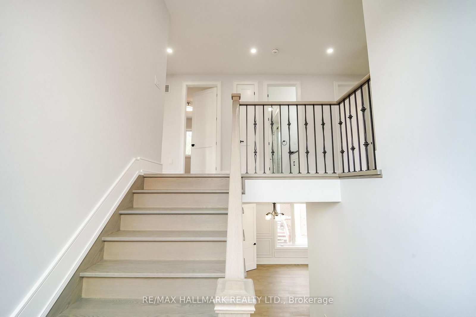 27 Sundridge Drive • Toronto, ON photo 23