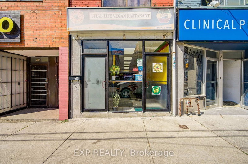 360 Broadview Ave photo 4