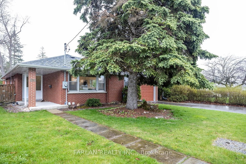 Bsmt#1 - 621 Gibbons Street