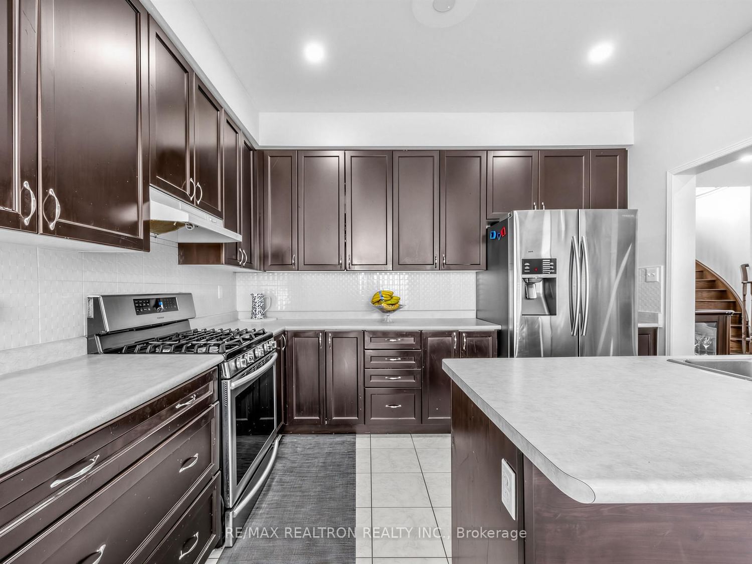 2571 Kentucky Derby Way • Oshawa, ON photo 11