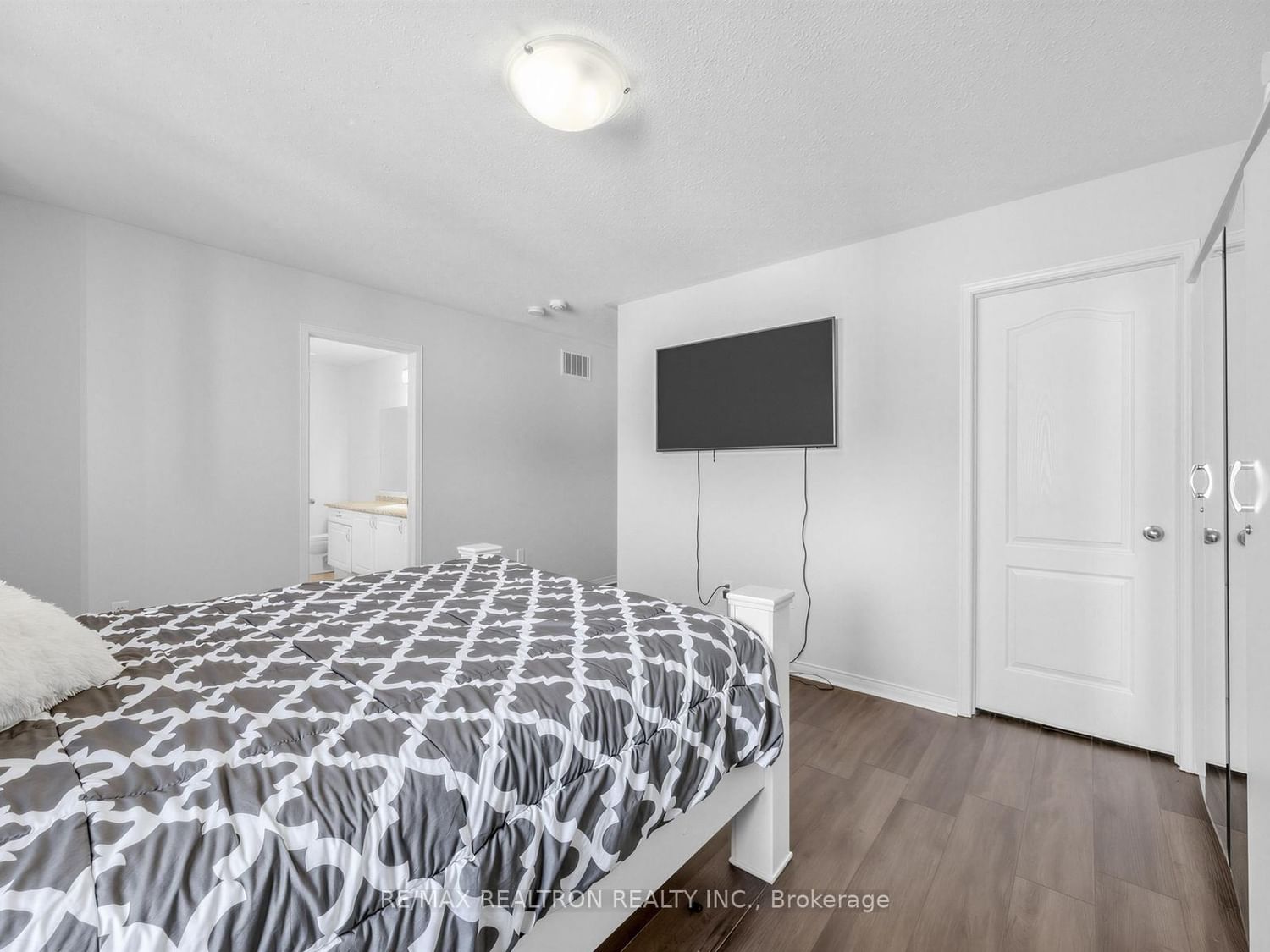 2571 Kentucky Derby Way • Oshawa, ON photo 23