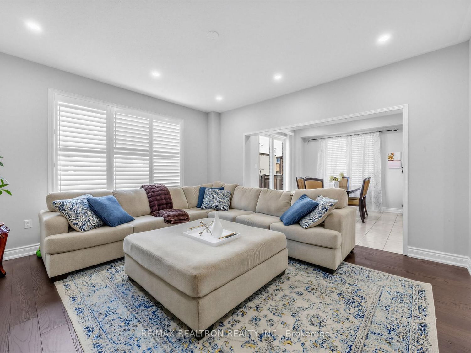 2571 Kentucky Derby Way • Oshawa, ON photo 5