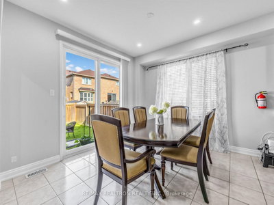 2571 Kentucky Derby Way • Oshawa, ON photo 8