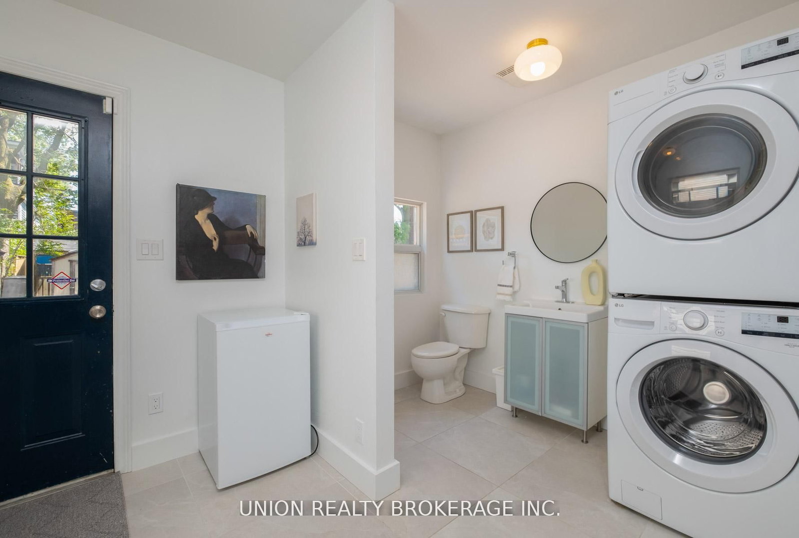 99 Hiawatha Road • Toronto, ON photo 18