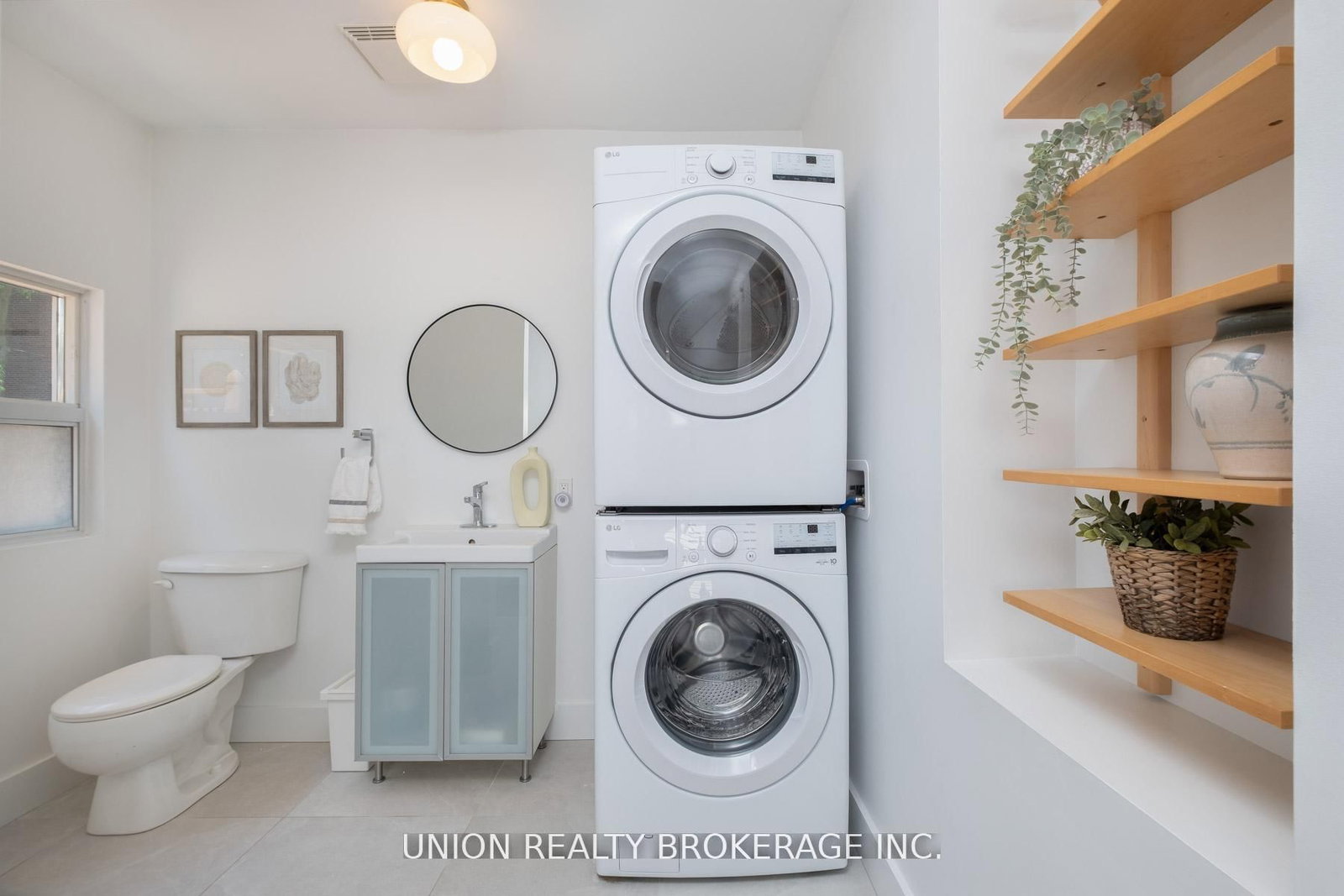 99 Hiawatha Road • Toronto, ON photo 19