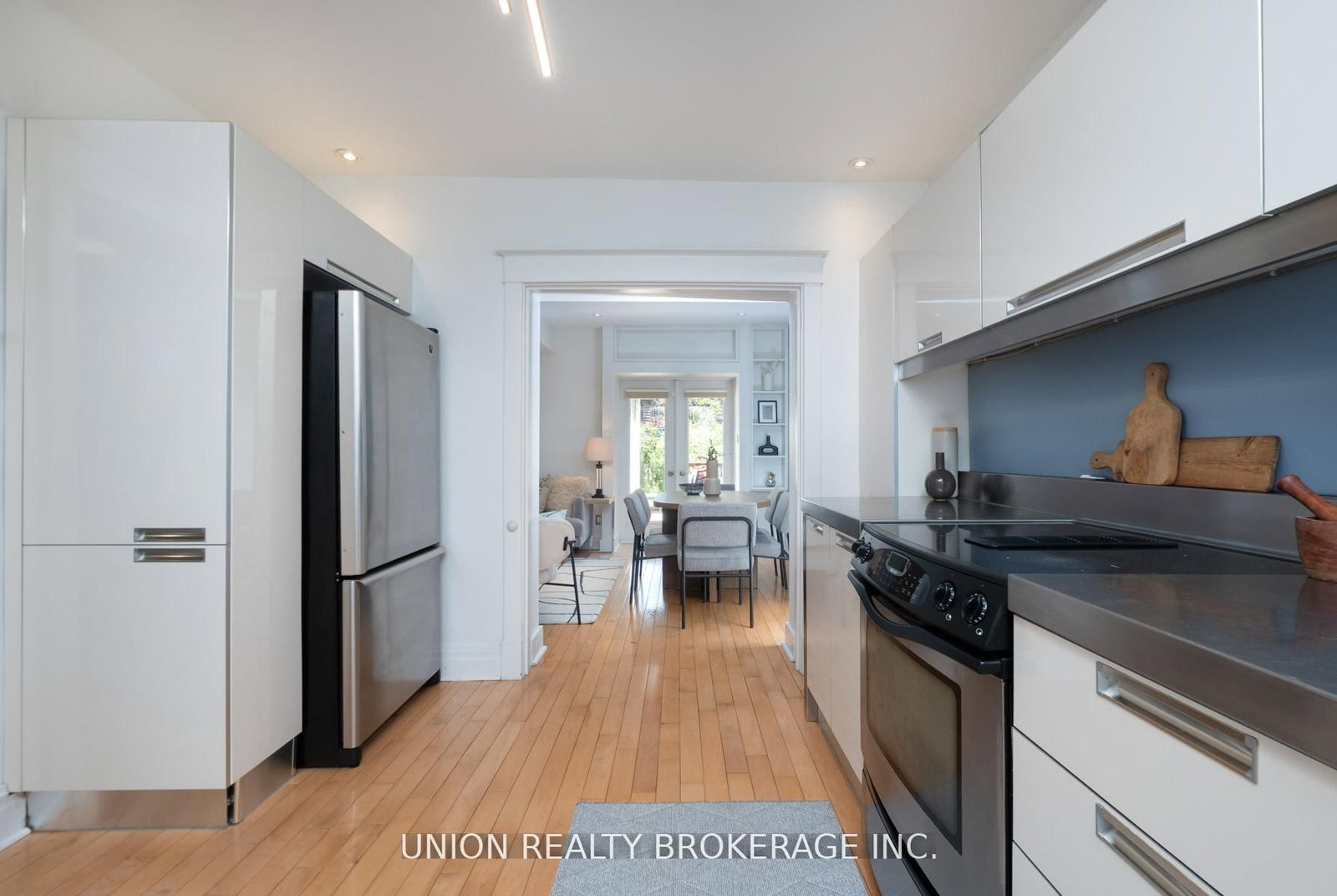 99 Hiawatha Road • Toronto, ON photo 8