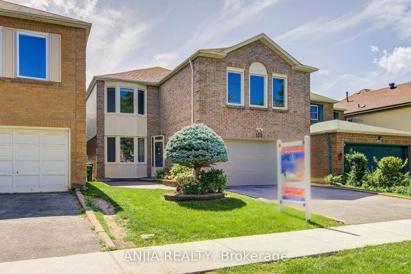 123 Chapel Park Square