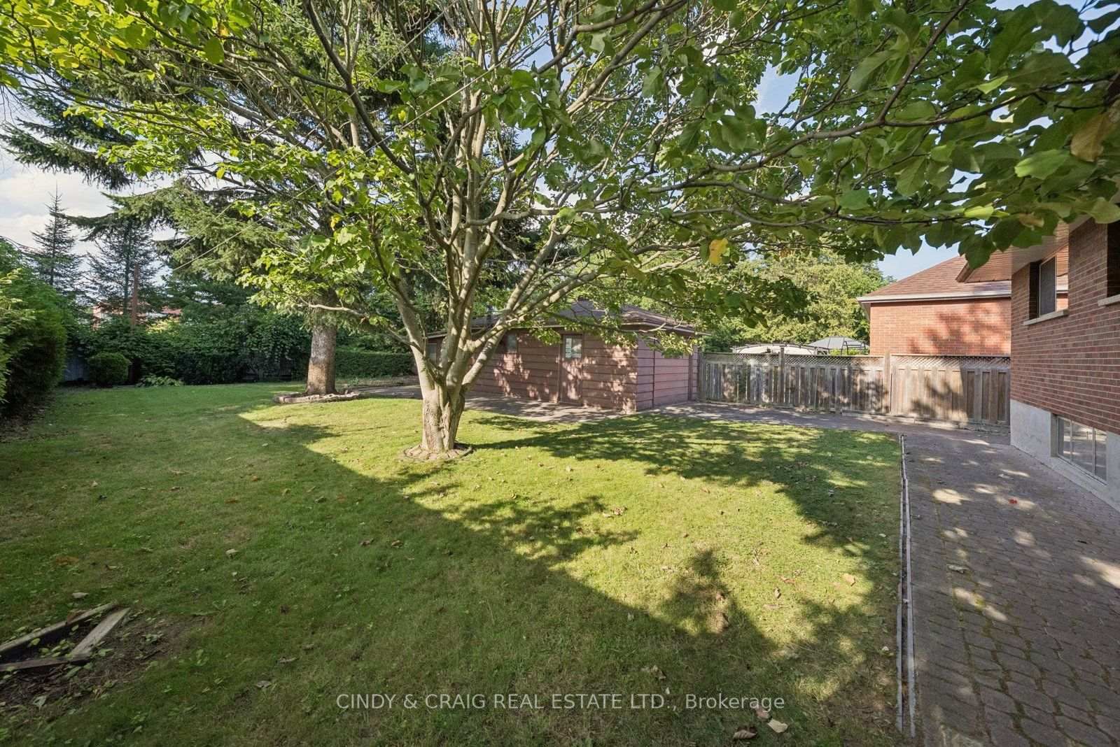 522 Dunkirk Avenue • Oshawa, ON photo 10