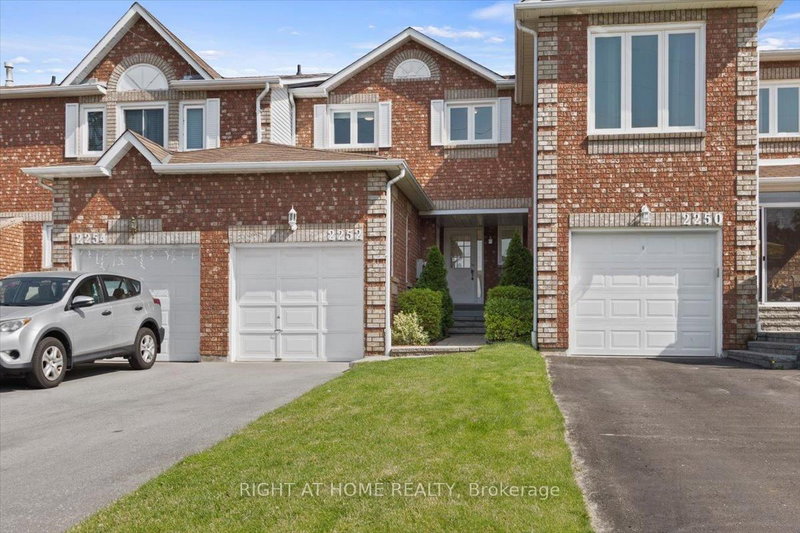 2252 Wildwood Crescent