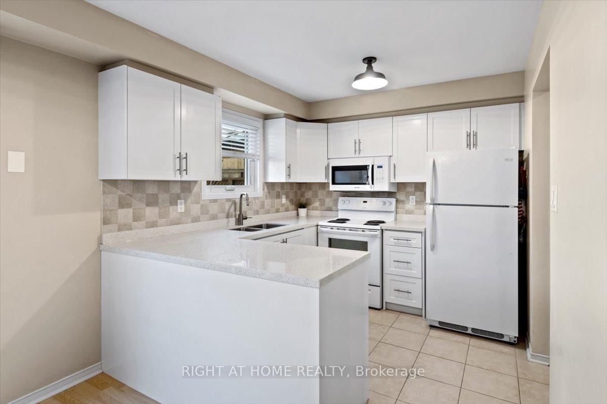 2252 Wildwood Cres, Pickering, view 11